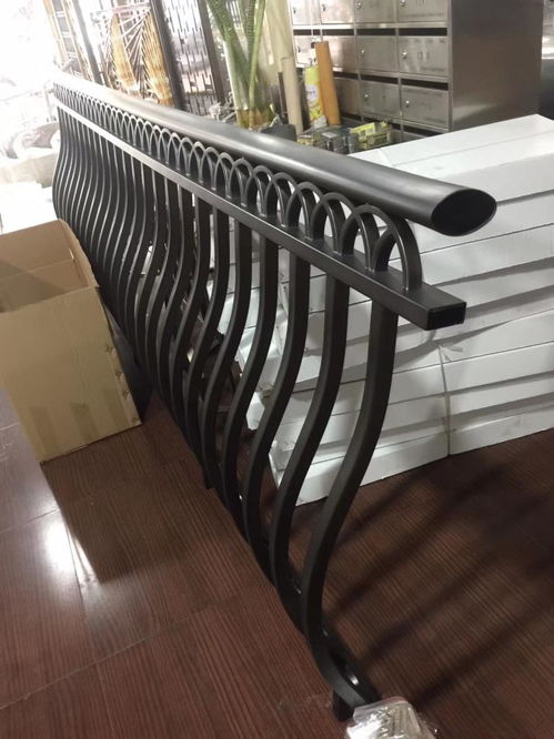 拉薩滿焊不銹鋼欄桿香檳金拉絲藝術(shù)定制