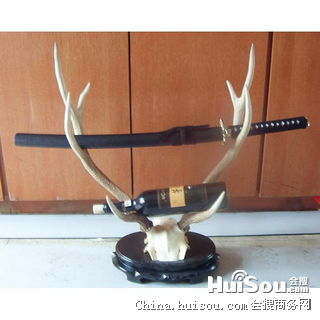鹿角刀劍架 武術文化與家居裝飾的完美融合，鐵嶺特色工藝品的商務與收藏價值